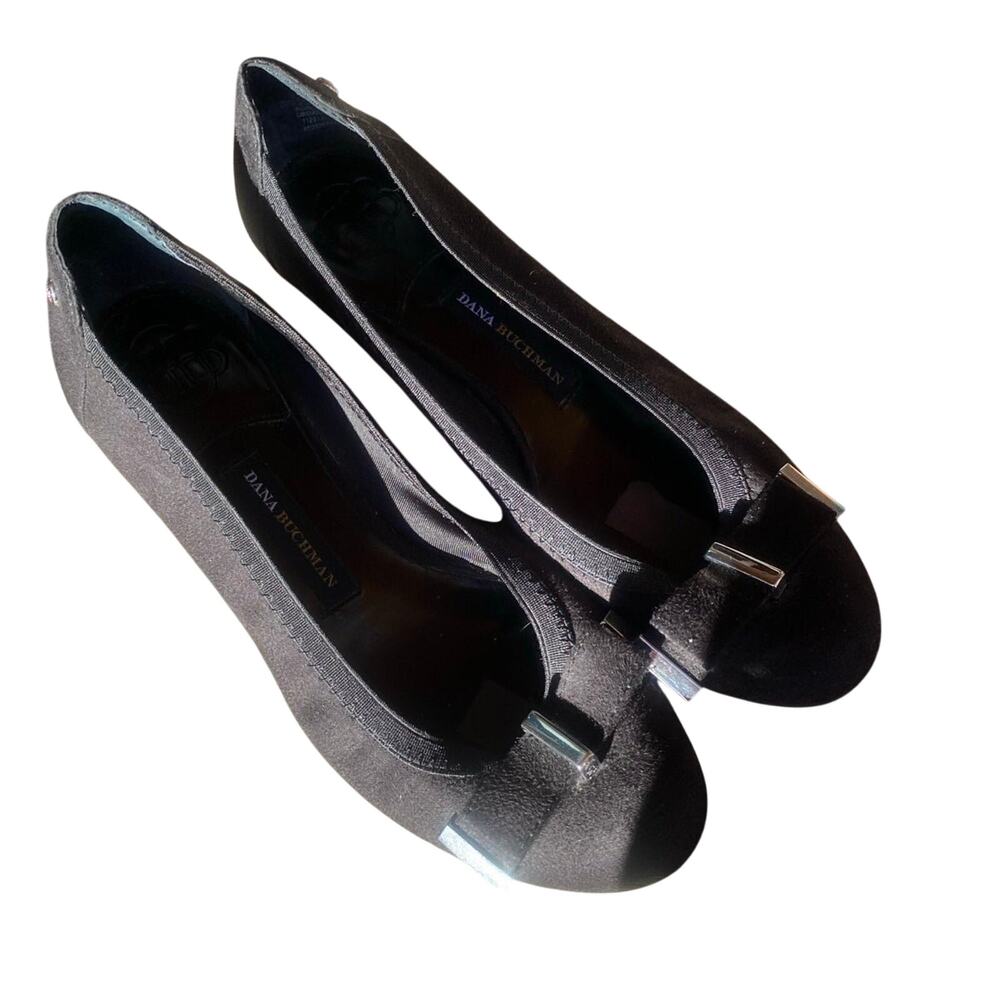 Dana Buchman Size 7 Black Velvety Dress Shoe Kitten Heel Bow on toe